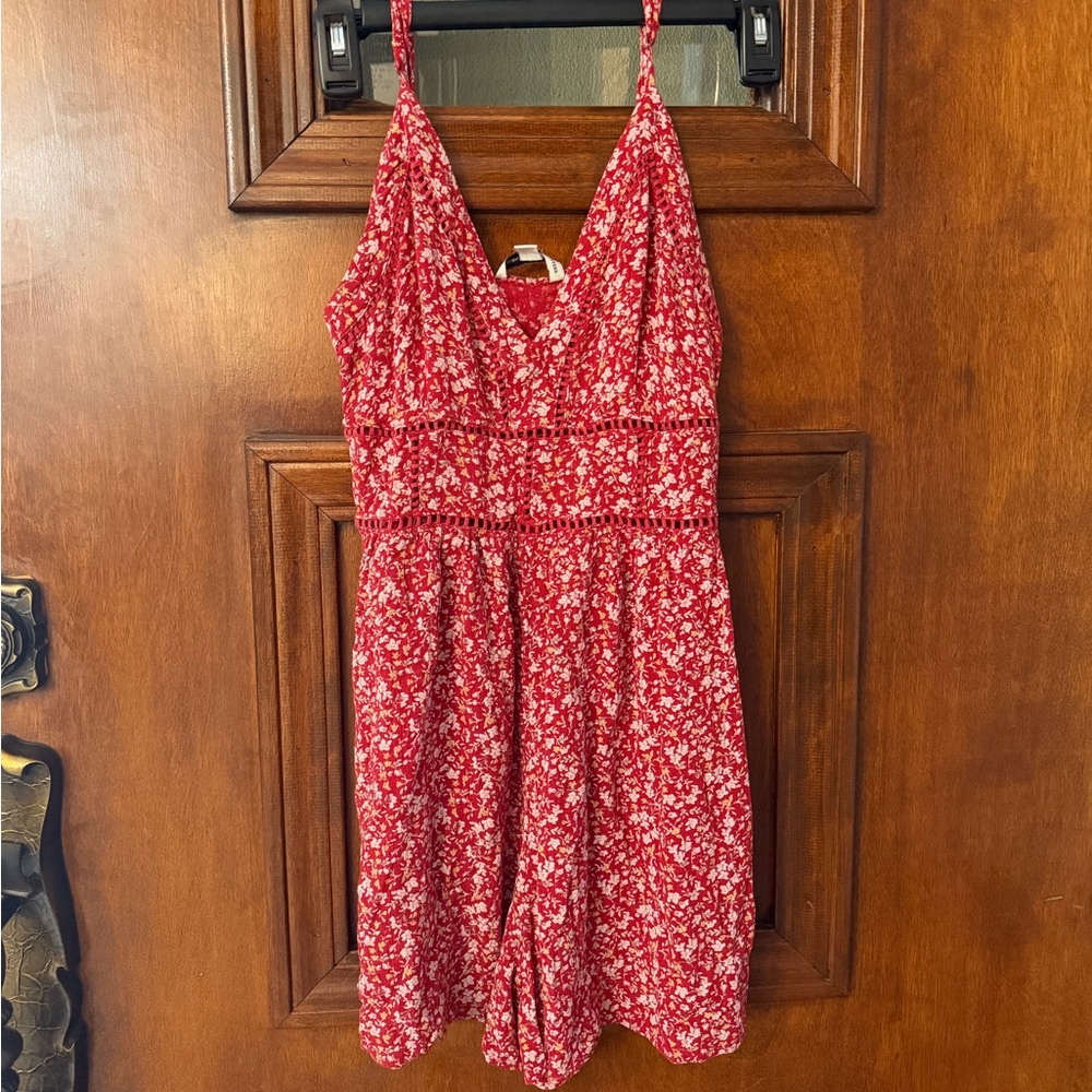 American Eagle small Red Floral Sleeveless Romper